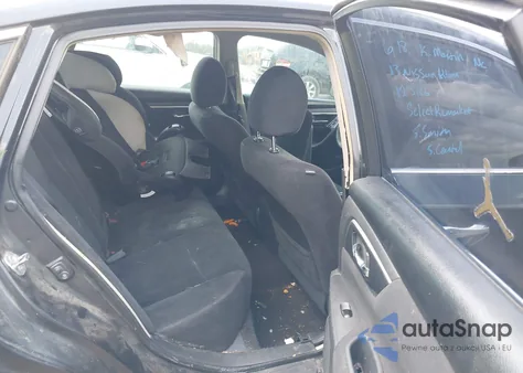 2013 Nissan Altima 2.5 S z USA, uszkodzony, nr VIN 1N4AL3AP2DC123186